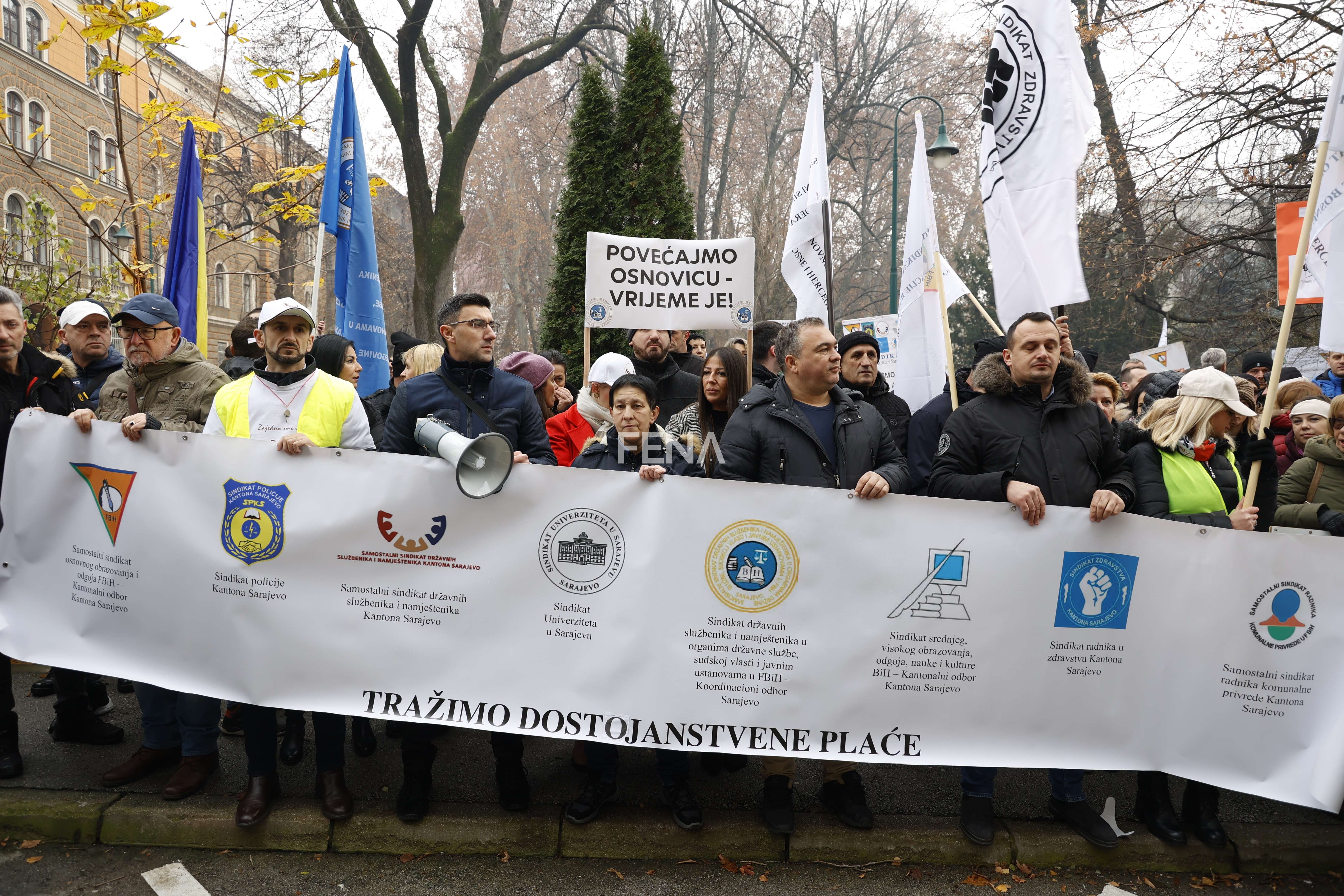 Sindikalni protesti ispred Vlade Kantona Sarajevo
